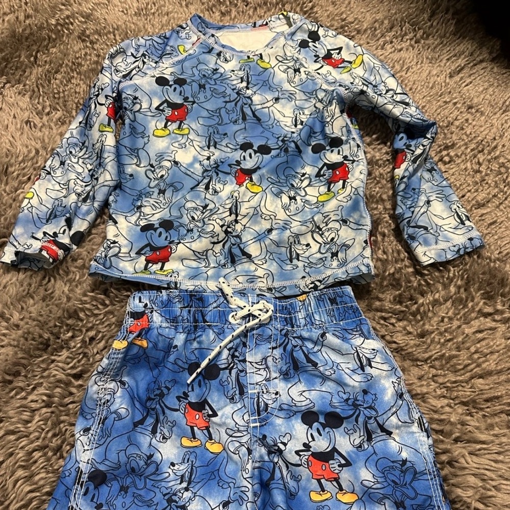 Gap Disney Mickey Mouse set 4T swim rashguard and swim shorts